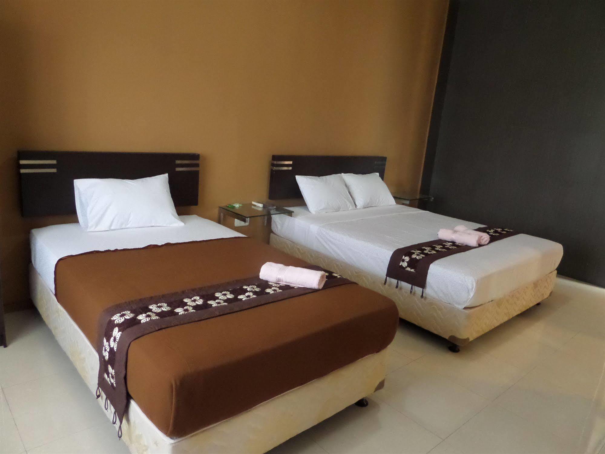 Hotel Oyo 201 Emdi House Timoho Yogyakarta Exterior foto