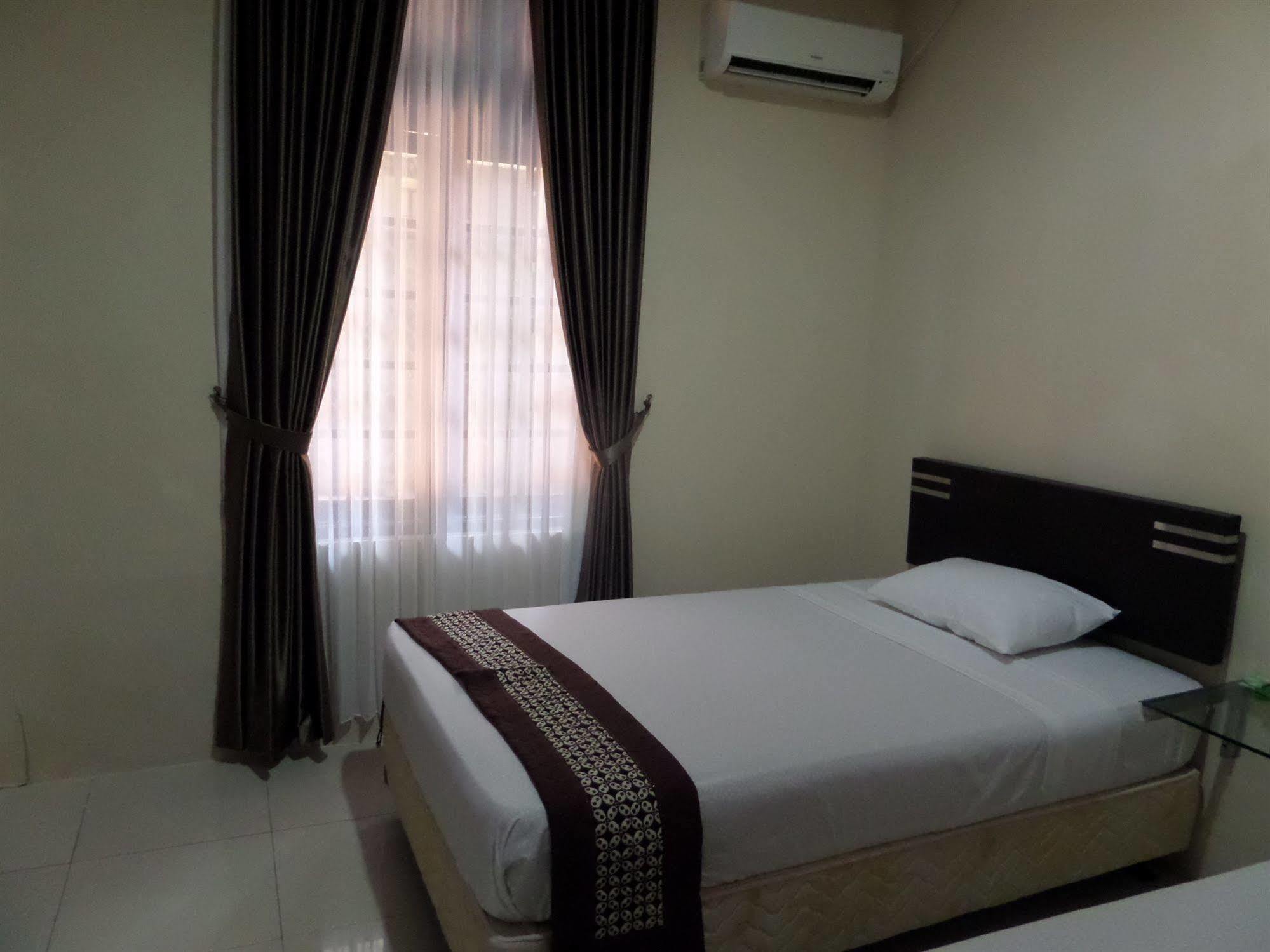 Hotel Oyo 201 Emdi House Timoho Yogyakarta Exterior foto