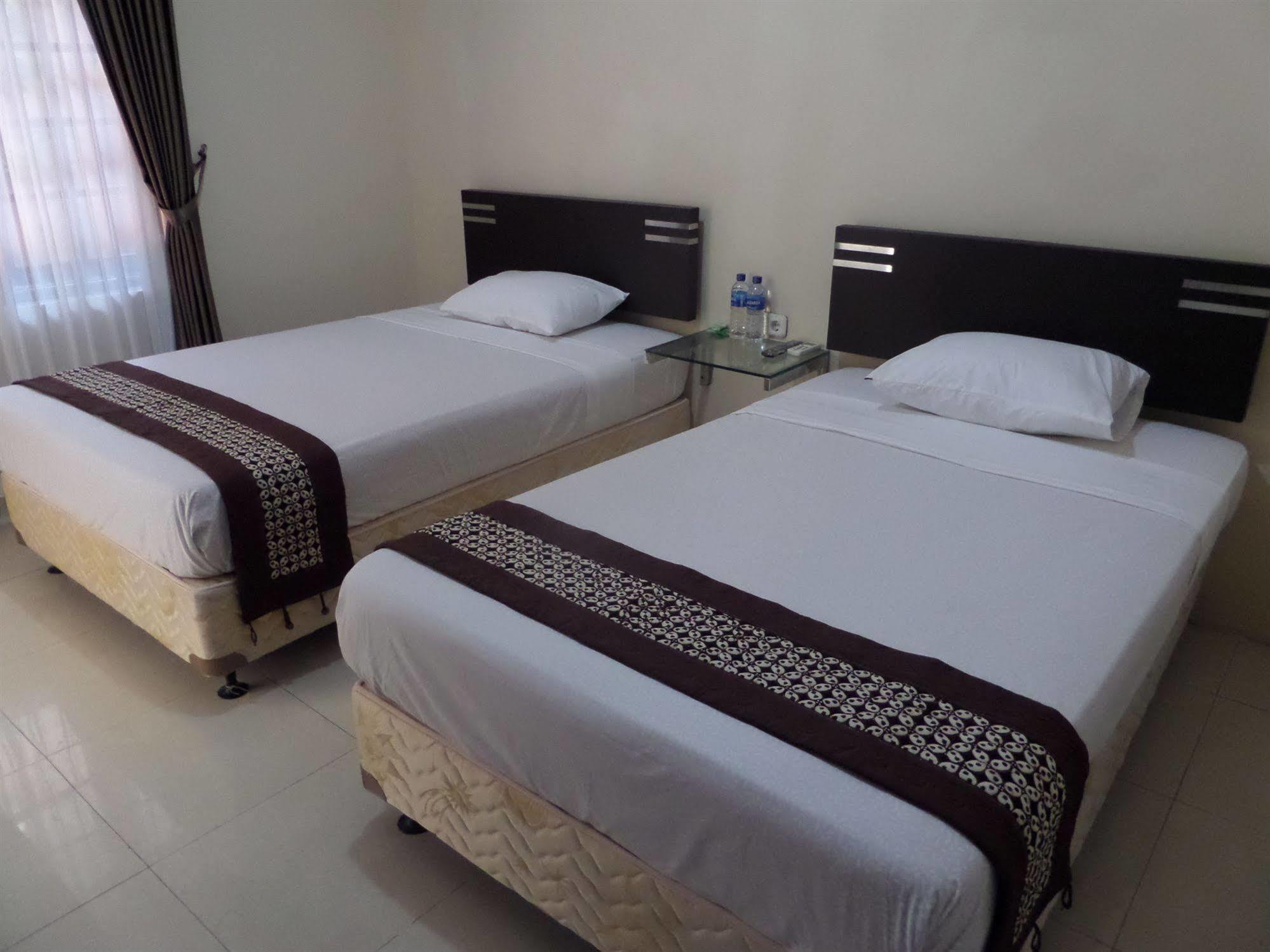Hotel Oyo 201 Emdi House Timoho Yogyakarta Exterior foto